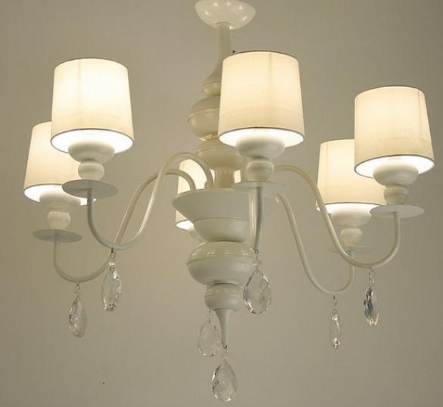 Illuminazione soggiorno provenzale: scegliere lampade e lampadari Lampadari in stile provenzale